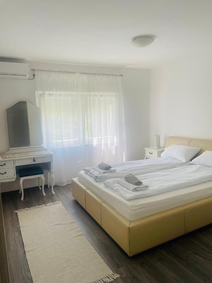 Mamma Mia! Apartment Мостар Екстериор снимка